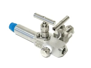 1/2" Swagelok SS-6PNBGM8L-F8 Gauge Needle Valve w/ SS-26VM8-F8 Valve NEW - Picture 1 of 7