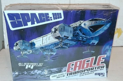 NIOB MPC 1/72 Space 1999: Eagle Transporter 14" Long  912/13 MODEL - Image 1 of 4