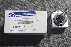 Nuevo faro genuino Mopar bombilla de xenón HID L0000D3S - Imagen 1 de 3