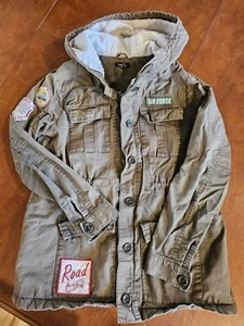 Rue 21 Youth Sewn On Patch Olive Green Full Zip Hooded Parka Jacket Coat Size S - Picture 1 of 7