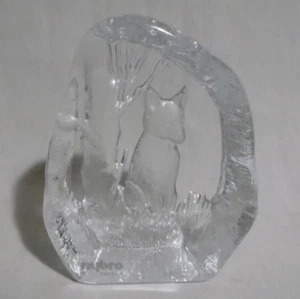 LBC B1/ PRESSE PAPIER CRISTAL NYBRO SWEDEN SUEDE..CHIEN, LOUP ARBRE 0,500G SIGNE - Picture 1 of 5