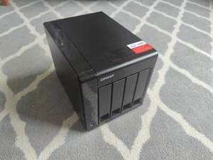 QNAP TS-451+, Quad Core, 8GB Ram, 4 Trays, High Performance NAS Solution Cloud - Photo 1/19