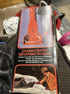 Vintage 1972 Quickee Electric Windshield Snow Scraper 522120 - Image 1 of 4