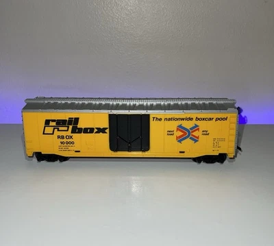 Tyco HO Scale RailBox 50' Plug Door Box Car RBOX 10000 - Image 1 of 4