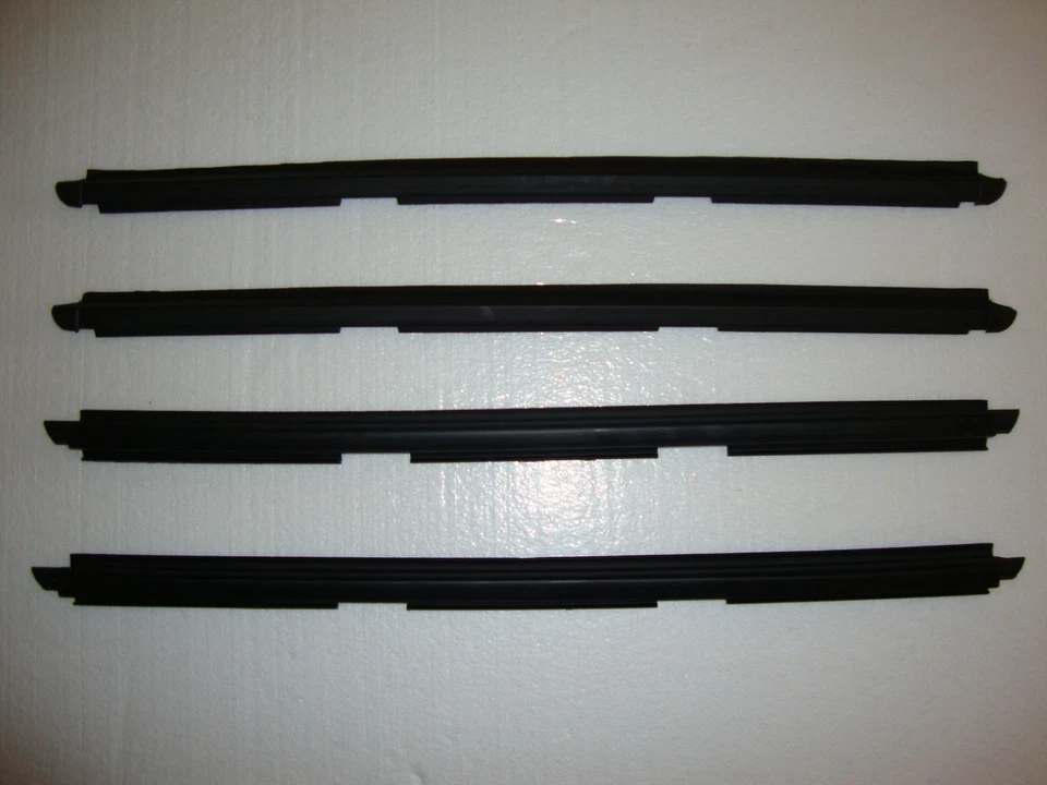 Jeep Cherokee 1997-2001 4 puertas solo puerta trasera solo ventana Beltline kit 4 piezas Foto 1 de 1