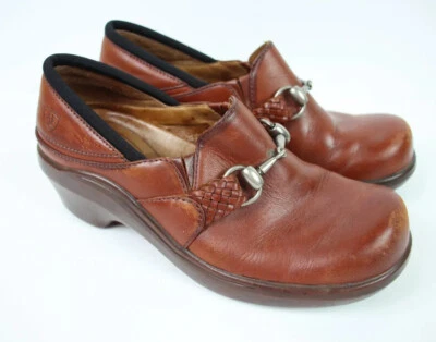Women's Ariat Clogs Brown Leather Wedges Horse Bit Clasp 93628 Size 5.5 B - Image 1 of 4