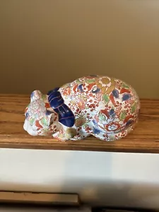 ANTIQUE JAPANESE IMARI PORCELAIN PAINTED LARGE CAT STATUE 9.5 Inches Length - Picture 1 of 15