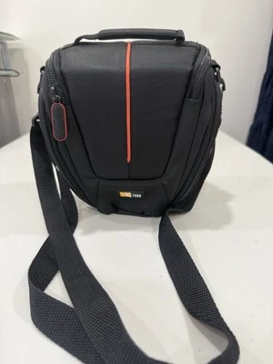 Case Logic SLB Camara Bag Case DCB-304 Compact  Case Black - Image 1 of 4