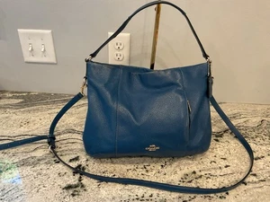 Coach Isabelle Pebble Leder wandelbare Schultertasche blau Crossbody lesen - Bild 1 von 12