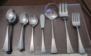 1881 Rogers Oneida Ltd. Wyndham 18-teiliges Set. Teelöffel, Tafellöffel, Salatgabeln ++ - Bild 1 von 9