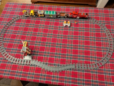 LEGO City: Tren de Carga Rojo (3677) 99+% Completo con Mini-Figura Foto 1 de 4