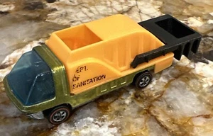 Hot Wheels Redline 1971 Heavyweights Dept. Of Sanitation, Harder Yellow, Dk Int. - Picture 1 of 8