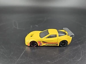 2020 HOT WHEELS CHEVY CORVETTE C6-R #3 GIALLO 1:64 AUTO DA CORSA PRESSOFUSA CON ROSSO NERO - Foto 1 di 8