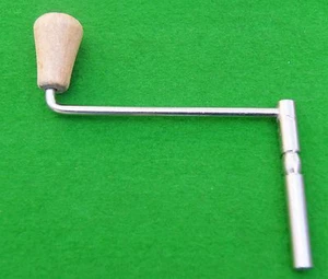 Antiguo Reloj Francés Manivela Llave Nº 00 (2.00 mm Cuadrado) Vendedor Reino Unido - Imagen 1 de 4