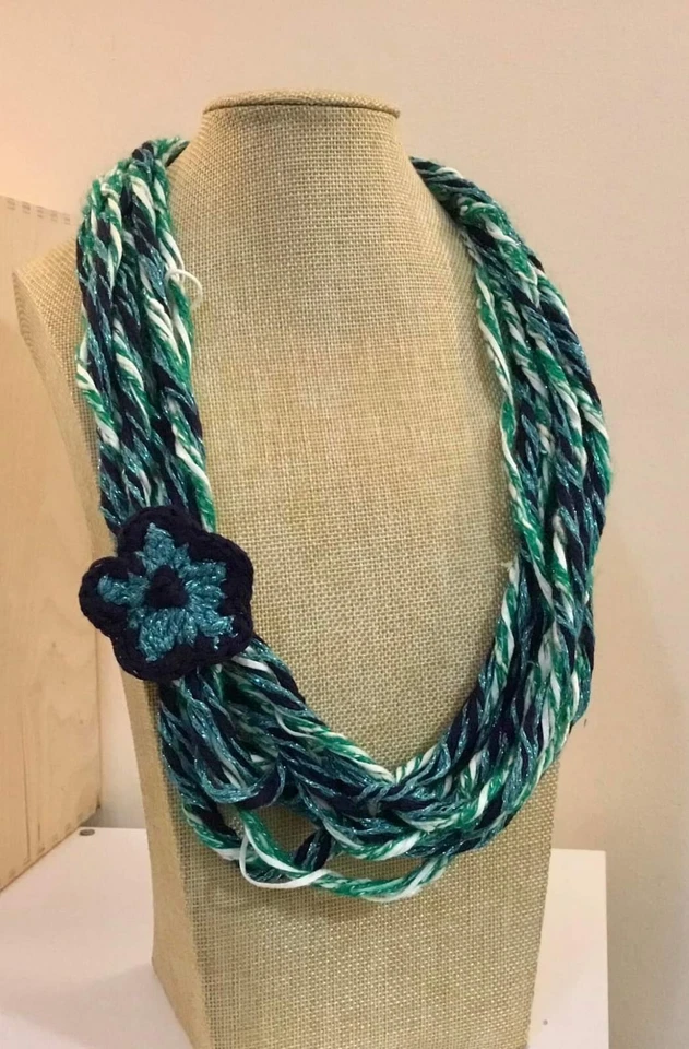 Collana, collana uncinetto, collana sciarpa, collana cotone, fatto a mano - Immagine 1 di 1