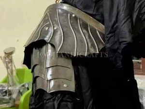 Black Nazgul Pauldrons/Ring Wraith Shoulder/Witch King Costume/Halloween Cosplay - Picture 1 of 6