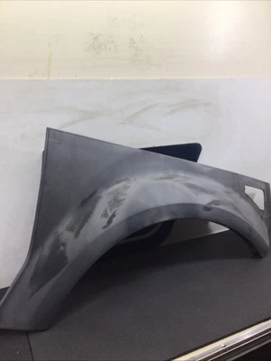2004 Honda Element  - Right Passenger Front Fender Cladding (Flaw:Fade) Foto 1 de 4