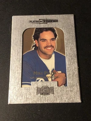 1998 Metal Universe Platinum Portraits Mike Piazza #11PP HOF - Image 1 of 2