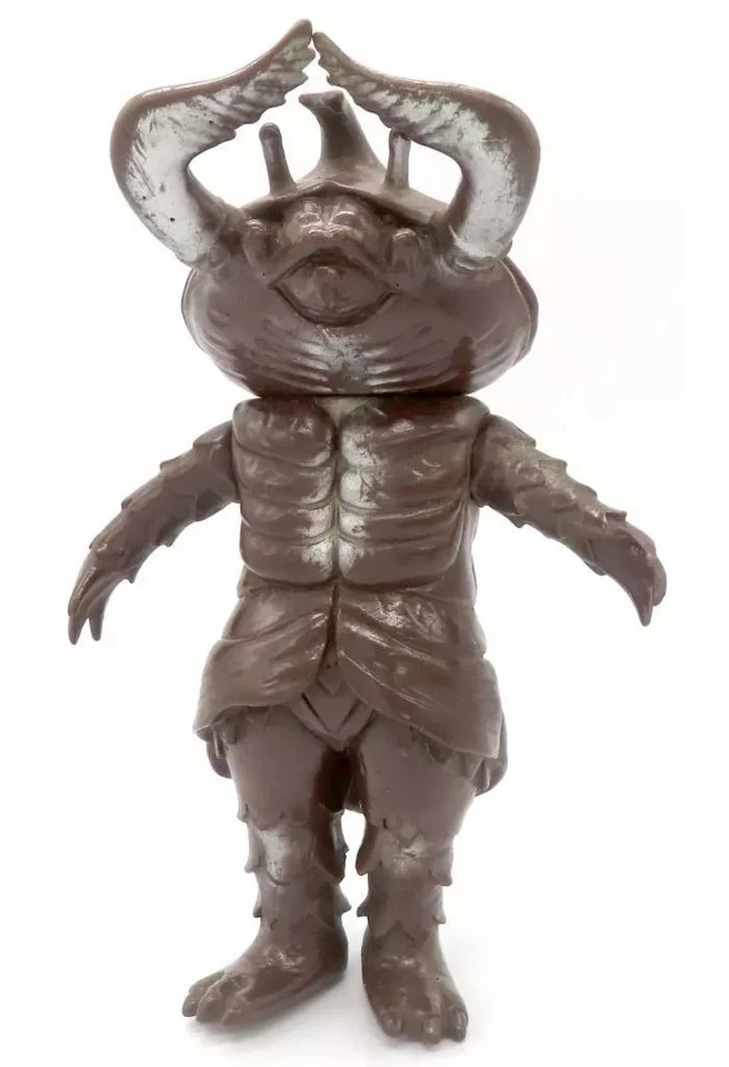 Figura Cuerno (marrón moldeado/plateado) "Ultraman" Figura Vinilo Suave Foto 1 de 1