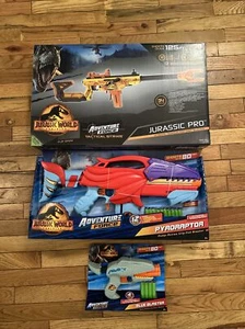 Jurassic World Park Dominion Completo Avventura Forza Freccette Riffle Set di 3 NUOVO - Foto 1 di 7