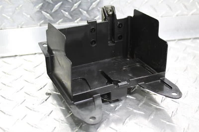 Yamaha YZF R1 2006 trasero trasero trasero bandeja de batería plástico Foto 1 de 4