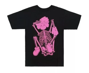 KAWS SKELETON NEW FICTION T-Shirt Size M NEW IN HAND SHIPS NOW !! 🚢 - Picture 1 of 3