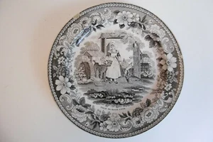 ANCIENNE ASSIETTE CREIL MONTEREAU "FILLE DE BASSE COUR" XIXème - Imagen 1 de 7