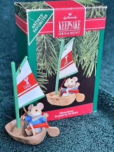 Hallmark Keepsake Ornament 1990 Mouseboat Mouse Walnut Sailboat - Picture 1 of 5