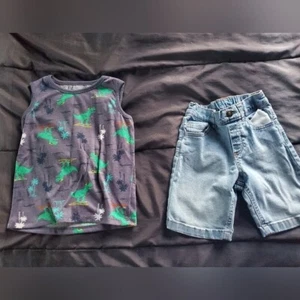 boys 5 denim shorts and sleeveless shirt dinosaurs - Picture 1 of 1