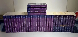 34 Harlequin Intrigue PB Books Delores Fossen Ranch Cowboy Romance Suspense See - Foto 1 di 23