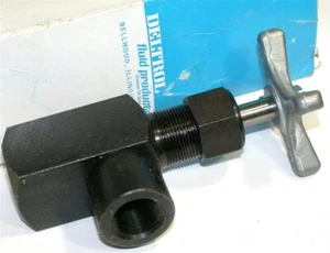 Deltrol Pneu-Trol 1/2" 10000 PSI Steel Angle Valve SM402S1 New - Picture 1 of 1