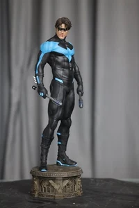 Nightwing Custom Statue 1/4 scale - Picture 1 of 7