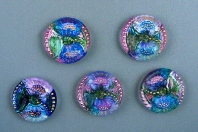 HAND  PAINTED LACY GLASS BUTTON BY SUSAN CLARKE - Image 1 of 4