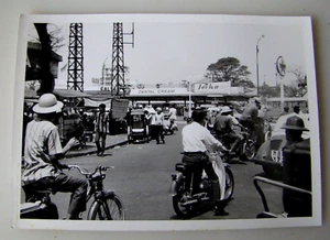 1967 Downtown Saigon Traffic B&W Photo Vietnam War south old - Picture 1 of 2