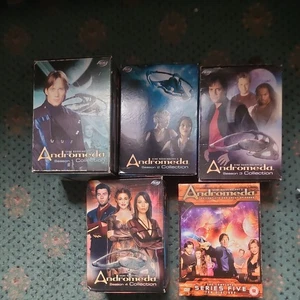 Andromeda - The Complete Series/Seasons 1, 2, 3, 4 and 5 (UK DVD Box Sets) NEU - Bild 1 von 7