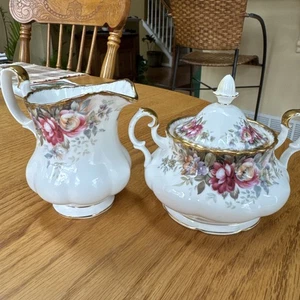 Royal Albert Autumn Roses Milchkännchen und Zuckerdose mit Deckel Bone China England - Bild 1 von 15