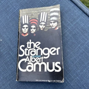 The Stranger by Albert Camus — Paperback 1954 Vintage Books Edition - Imagen 1 de 2