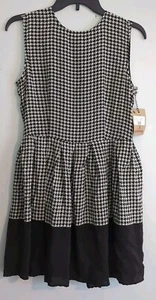 Olivaceous Sleeveless B/W Houndstooth Plaid Flare Knit Dress Size M NWT! (PT1) - Picture 1 of 6