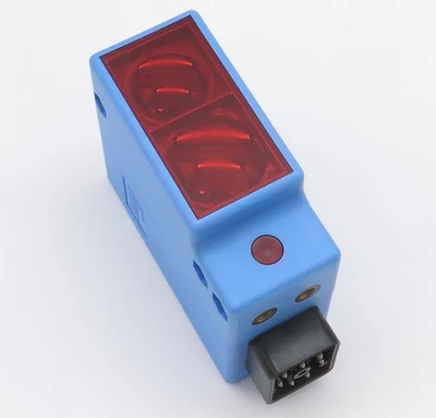 Sensor fotoeléctrico SICK WT36-R710 1005927 Sensor fotoeléctrico Sn: 200-800 mm Foto 1 de 4