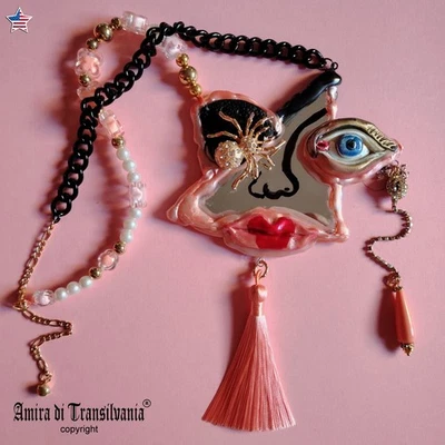 Сборка ювелирных изделий футурист модернист женщина лицо глаз губы зеркало ожерелье кулон - Изображение 1 из 4