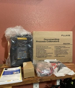 Fluke 754 Documenting Process Calibrator /CALIBRATED 2024 - NEW SEALED - Picture 1 of 12