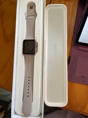 Apple Watch 1st Gen 7000 Series 8GB Smart Watch 38mm lavender Sport - Imagen 1 de 4