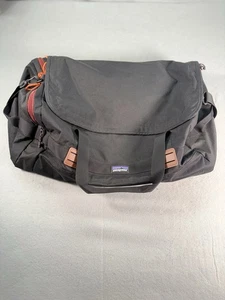 Patagonia Arbor Duffel Bag 30L Travel Luggage Waterproof Durable Excellent Cond - Picture 1 of 15