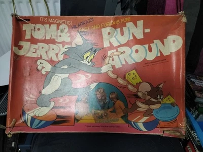TOM AND JERRY RUN AROUND GAME - BERWICK 1970'S TOM & JERRY RUN AROUND INCOMPLETE - Image 1 of 4