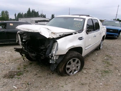 Used Front Right Upper Upper Control Arm Front fits: 2007 Cadillac Escalade ext - Image 1 of 4