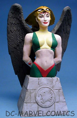Busto ADAM HUGHES HAWKGIRL MUJERES DEL UNIVERSO DC SIN USAR, EN CAJA, estatua cubierta figura de niña Foto 1 de 4