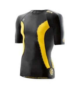 SALE | SKINS DNAMIC MENS COMPRESSION SHORT SLEEVE TOP - BLACK / CITRON - Picture 1 of 4