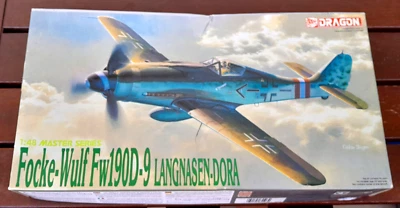 Modellino Aereo DRAGON 5503 FOCKE-WULF Fw190D-9 LANGNASEN-DORA 1/48 Kit - Immagine 1 di 2