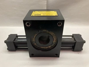 Parker,STR5-090-AAI,Hydraulic Rotary Actuator - Picture 1 of 5