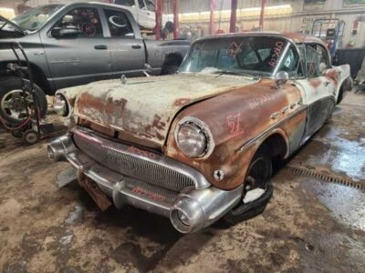 Brazo de control inferior delantero derecho Buick Century 1957 937427 Foto 1 de 4